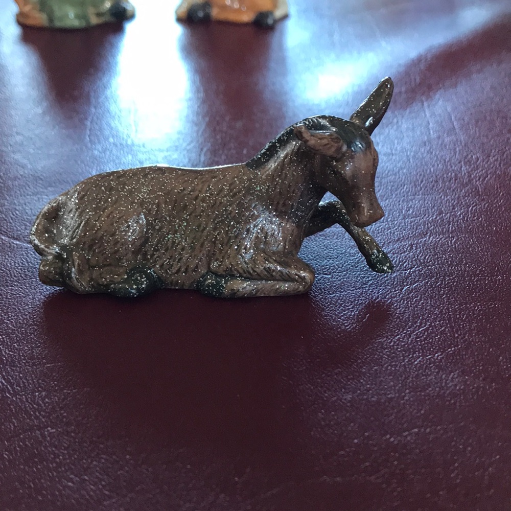 Porcelain Nativity Set - Picture 8 of 14